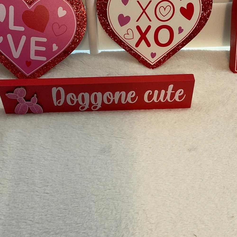 Valentine's Day Heart Decor Set - Red and Pink
